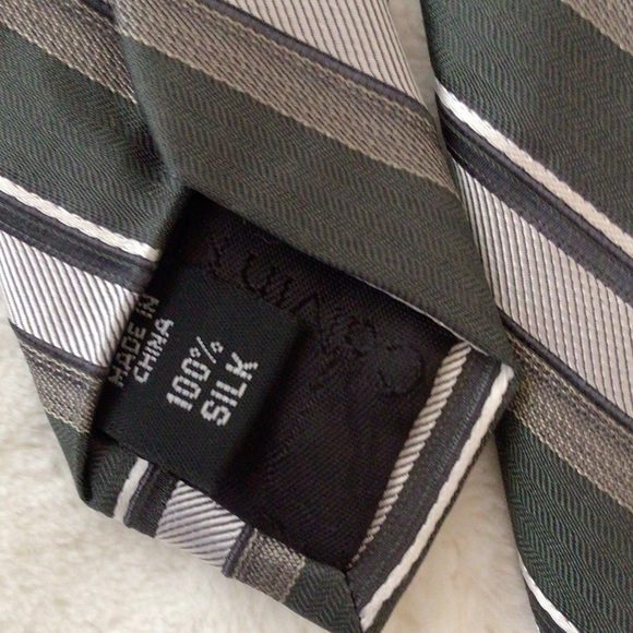 Calvin Klein Other - Calvin Klein silk tie